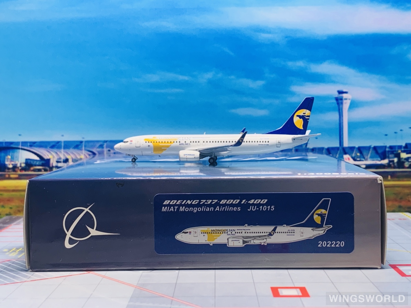 Pandamodel 1:400 202230 MIAT Mongolian Airlines 蒙古航空 Boeing 737-800 JU-1015