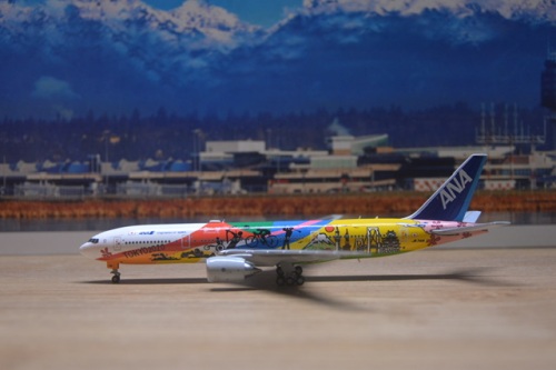 EW4772001A ANA 全日空Boeing 777-200 JA741A 襟翼打开JC Wings 1:400
