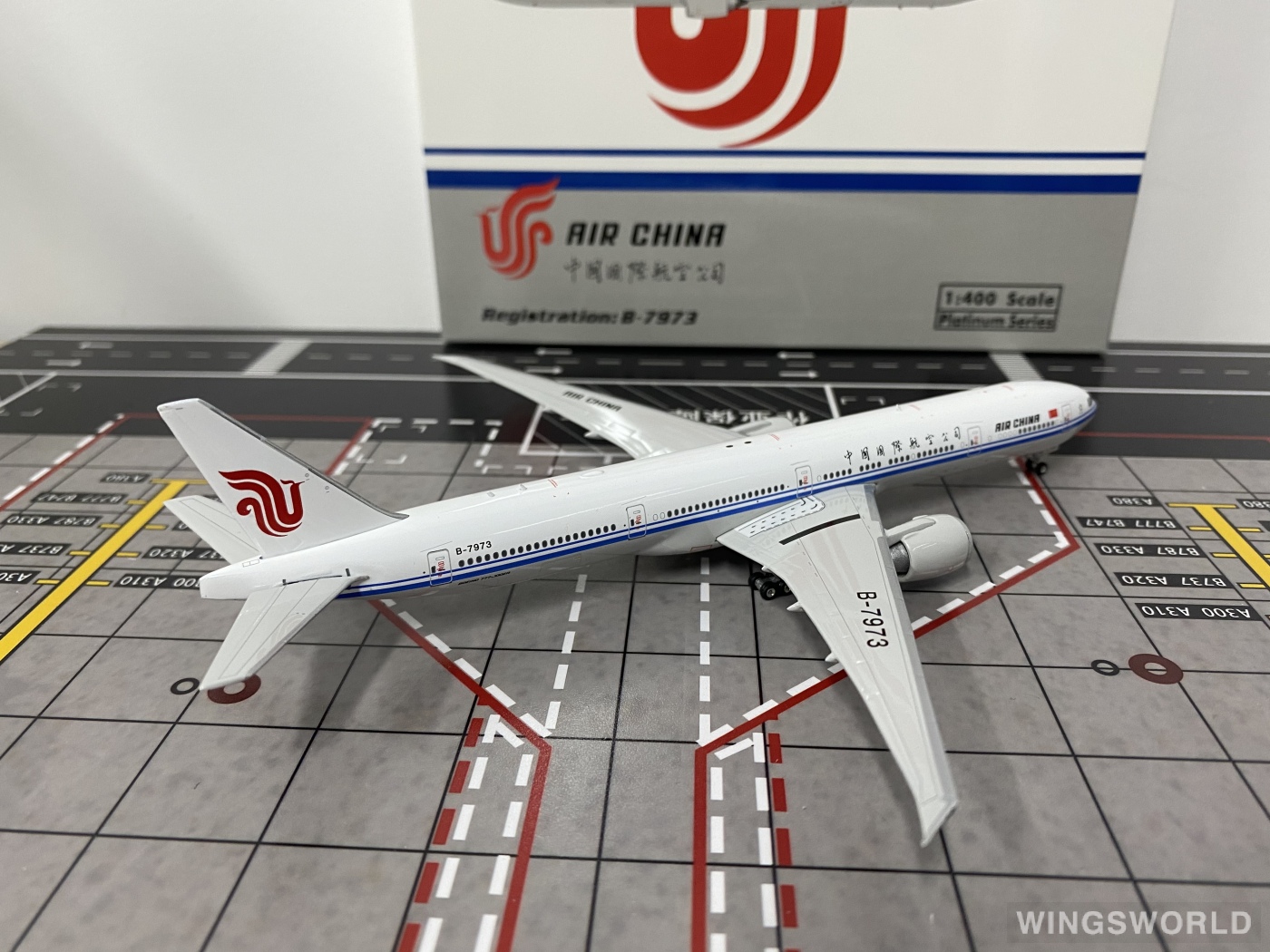 Phoenix 1:400 PH11932 Air China 中国国际航空 Boeing 777-300ER B-7973