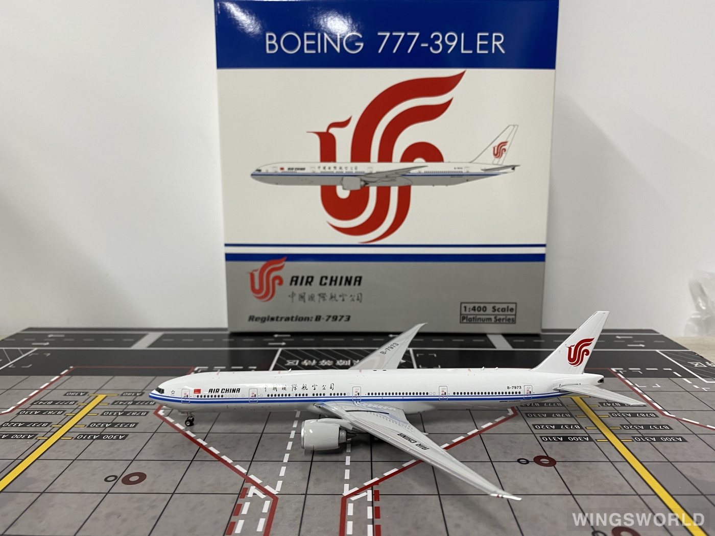 Phoenix 1:400 PH11932 Air China 中国国际航空 Boeing 777-300ER B-7973