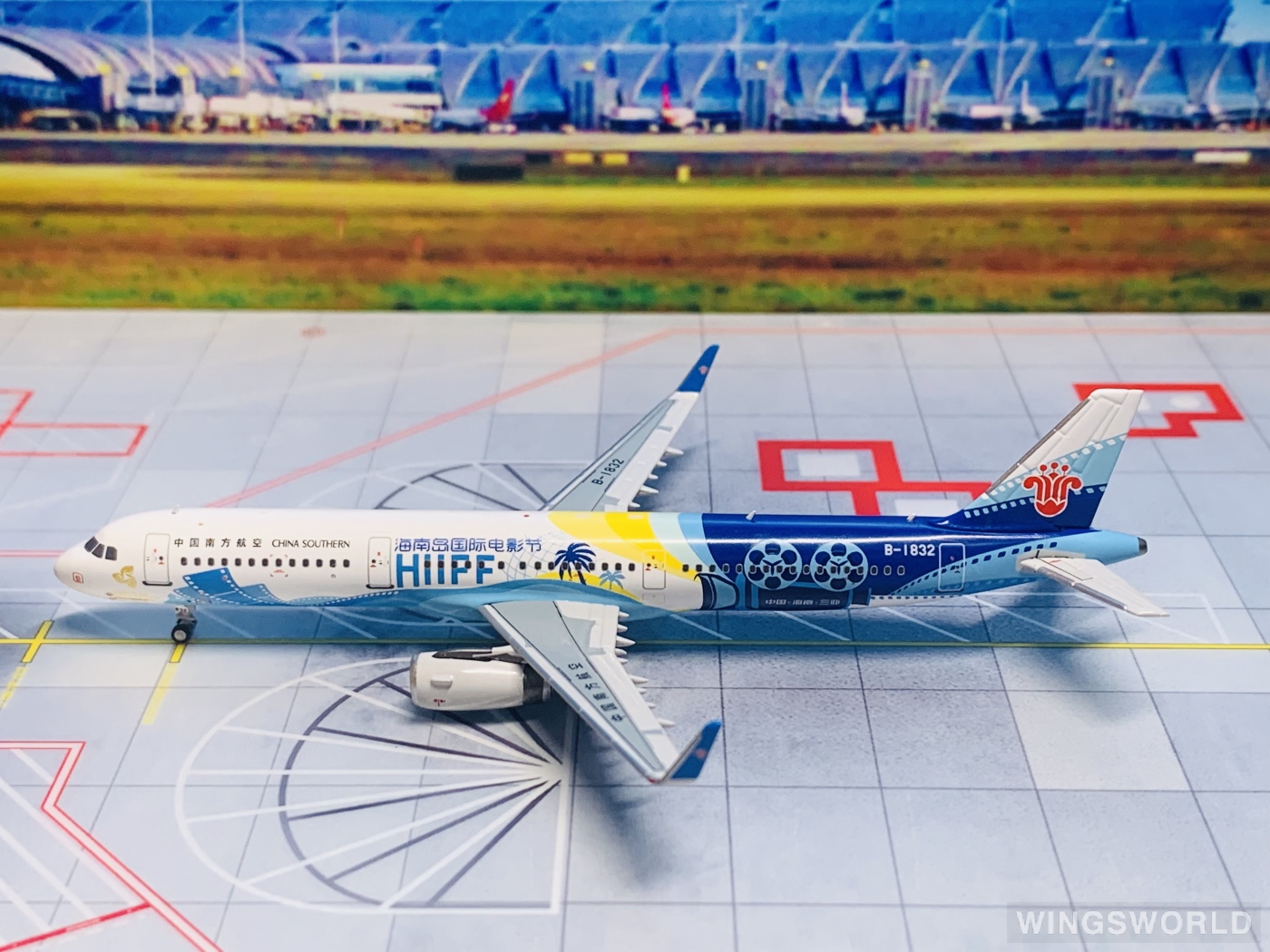 南航文创 1:400 24011 China Southern 中国南方航空 Airbus A321 B-1832