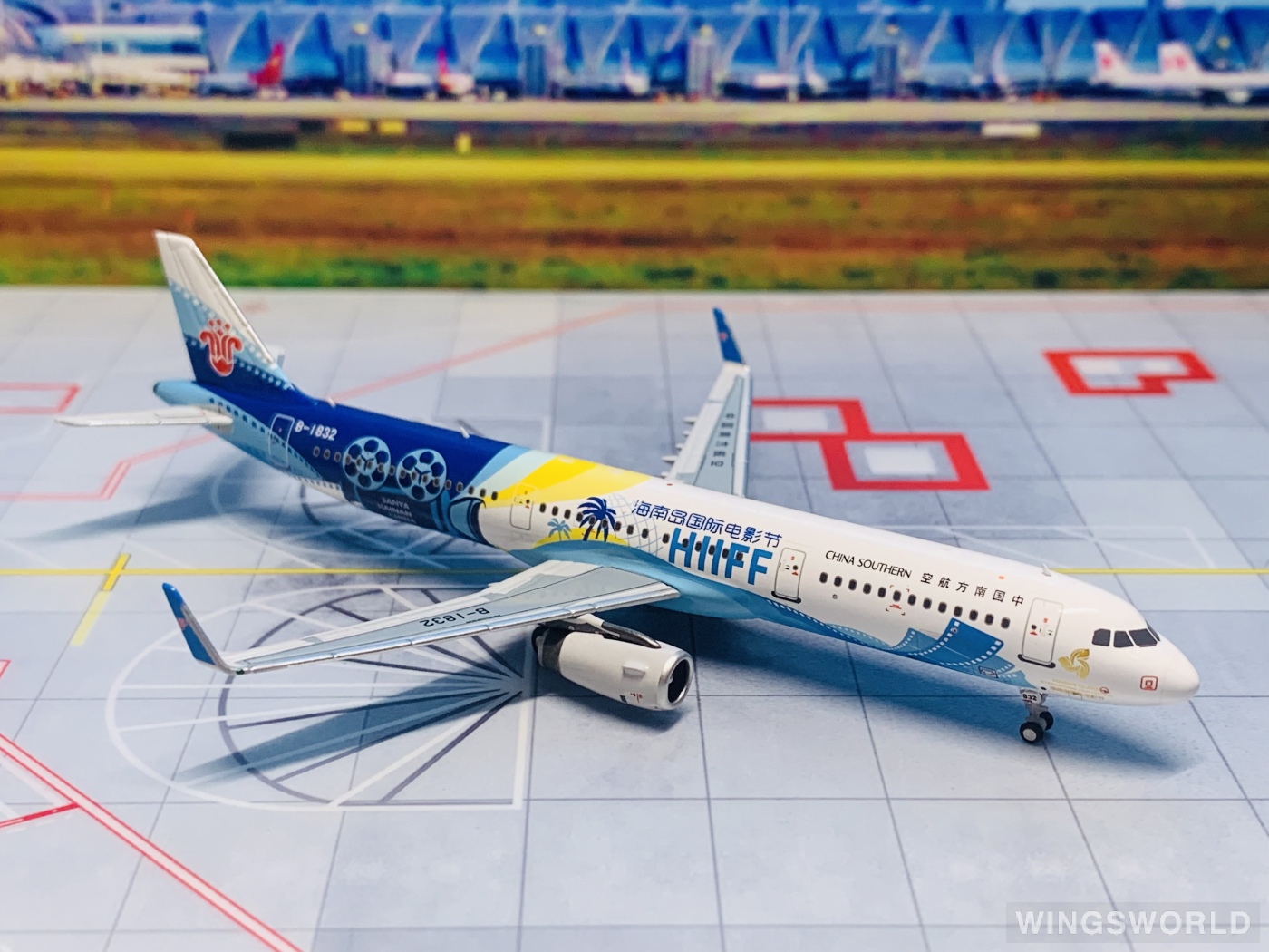 南航文创 1:400 24011 China Southern 中国南方航空 Airbus A321 B-1832