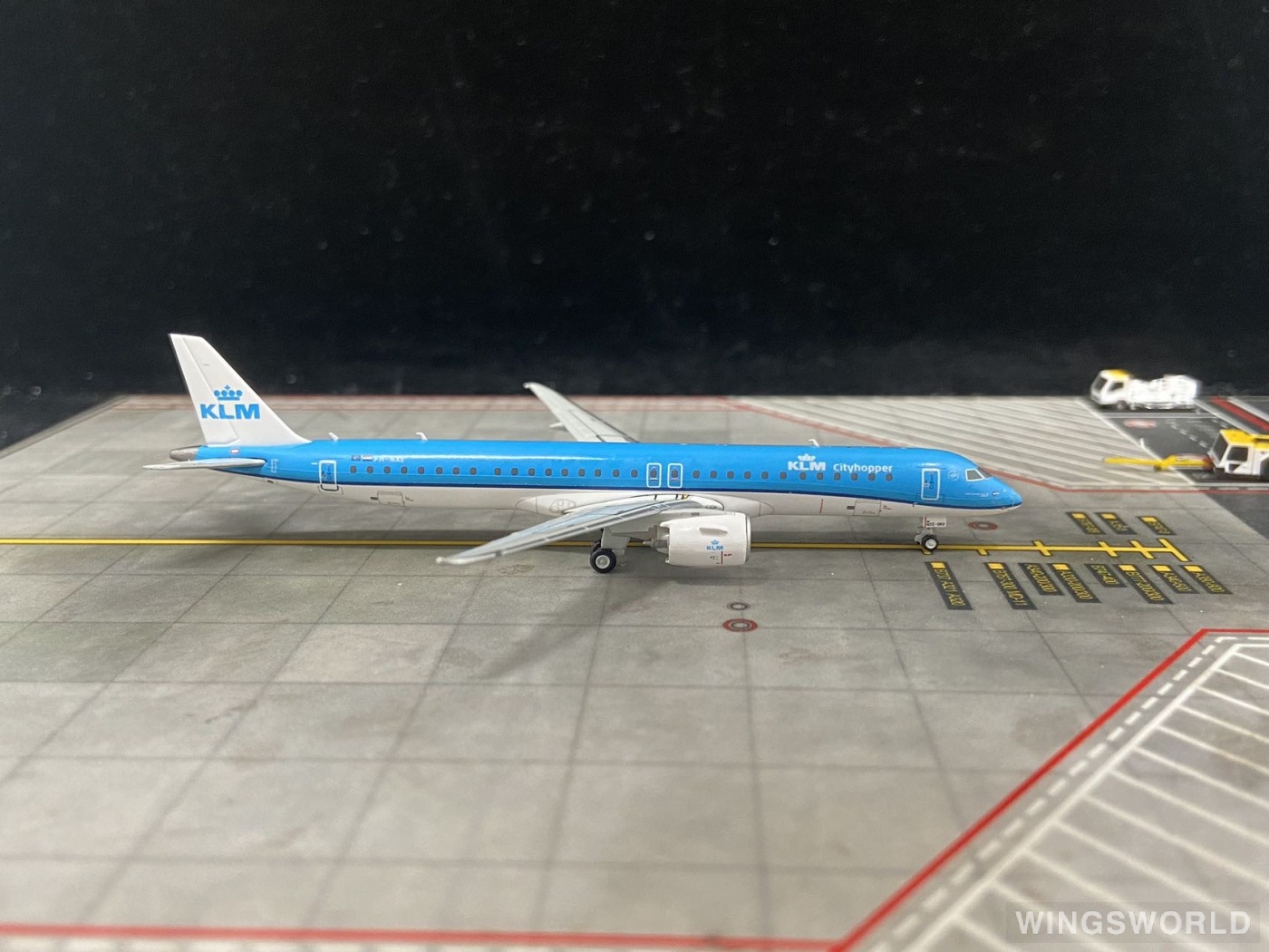 Geminijets 1:400 GJKLM2197 KLM 荷兰皇家航空 Embraer ERJ-195 PH-NXE