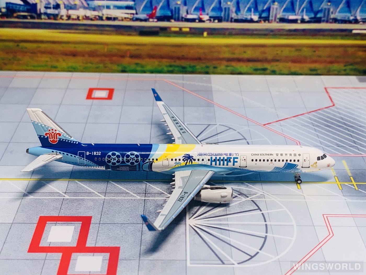 南航文创 1:400 24011 China Southern 中国南方航空 Airbus A321 B-1832