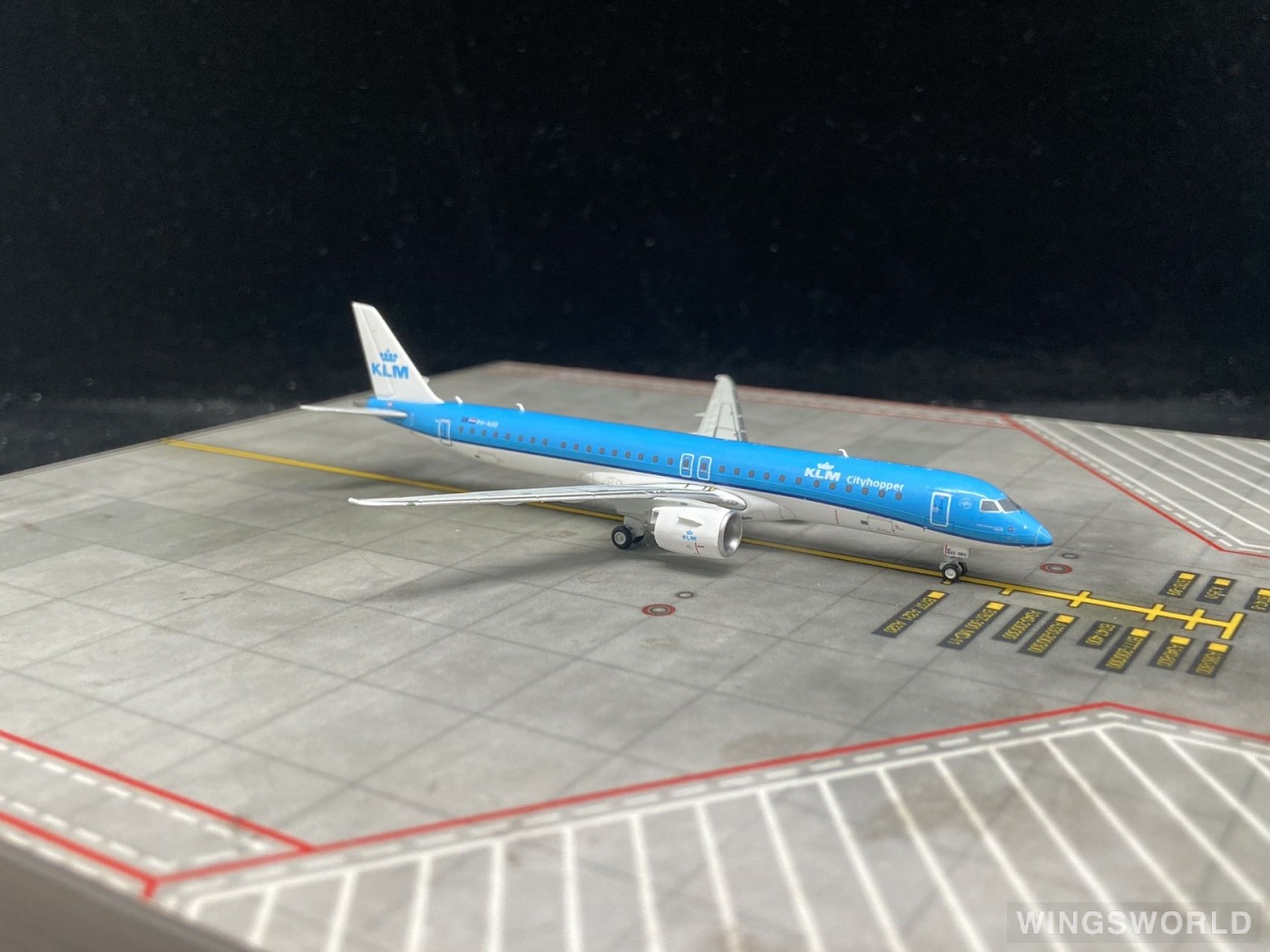 Geminijets 1:400 GJKLM2197 KLM 荷兰皇家航空 Embraer ERJ-195 PH-NXE