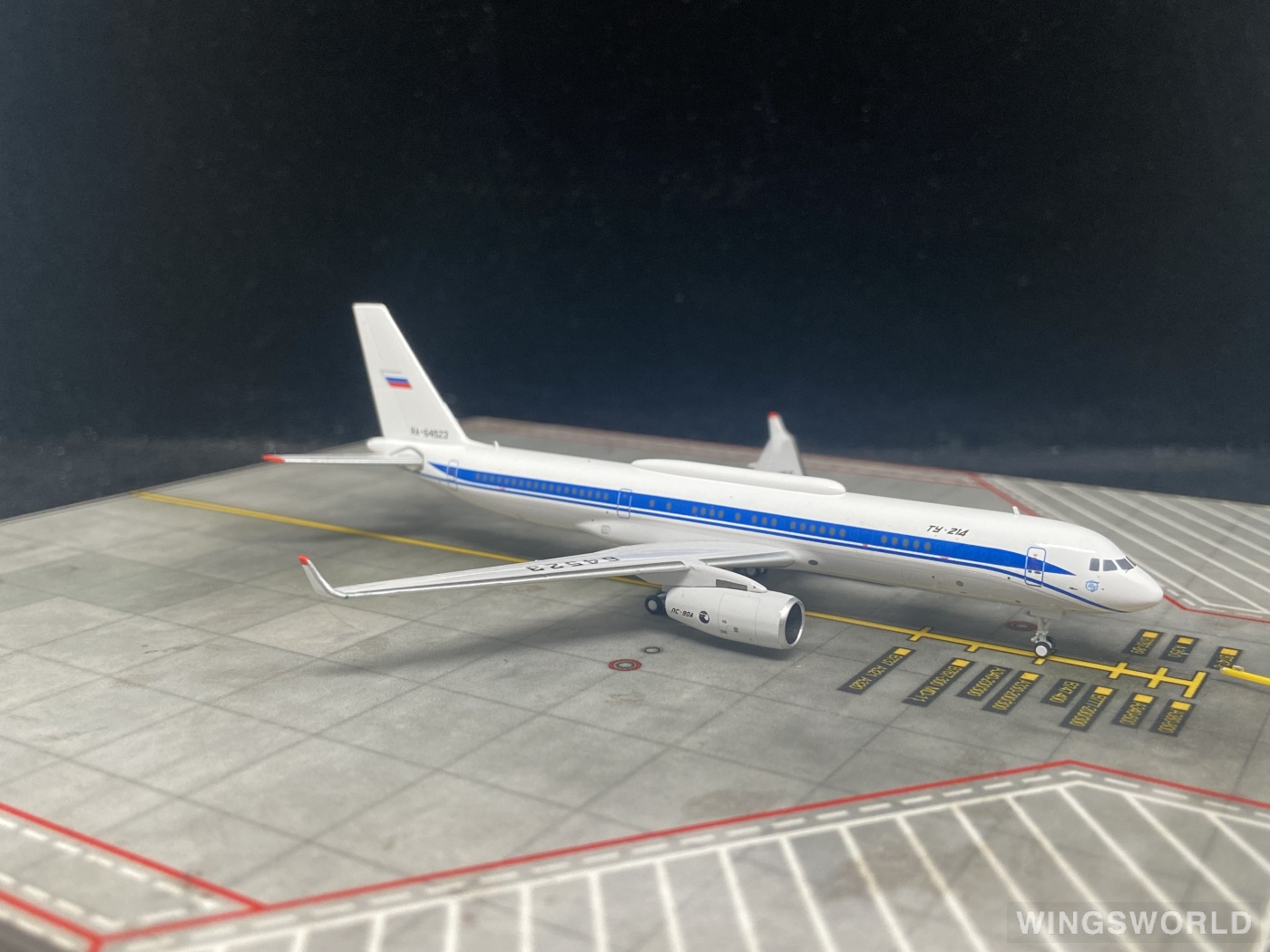 NGmodels 1:400 NG40019 Russia State Transport Company Tupolev TU-214 RA-64523