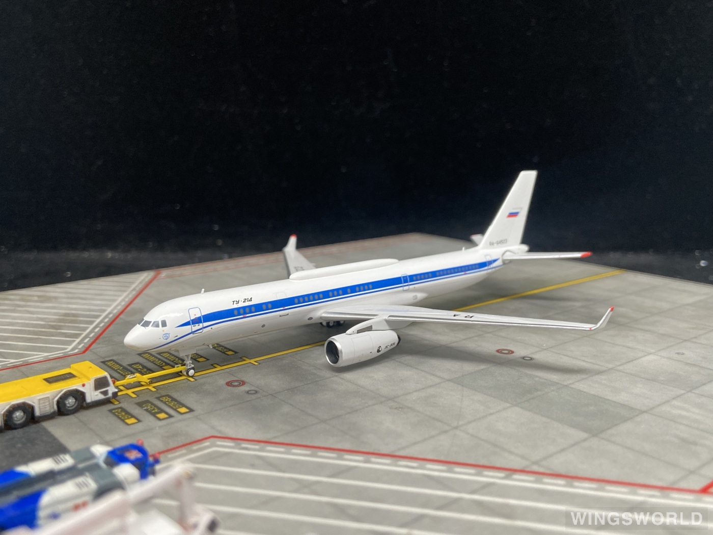 NGmodels 1:400 NG40019 Russia State Transport Company Tupolev TU-214 RA-64523