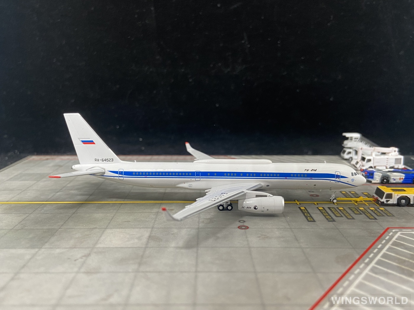 NGmodels 1:400 NG40019 Russia State Transport Company Tupolev TU-214 RA-64523