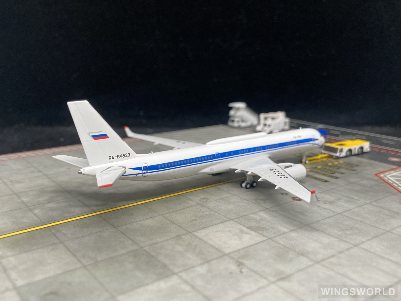 NGmodels 1:400 NG40019 Russia State Transport Company Tupolev TU-214 RA-64523