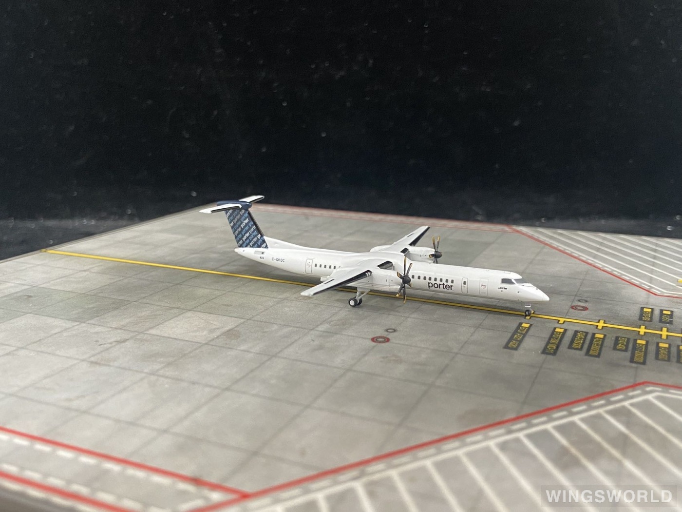 Geminijets 1:400 GJPOE2269 Porter Airlines 波特航空 Bombardier Dash 8-400 C-GKQC