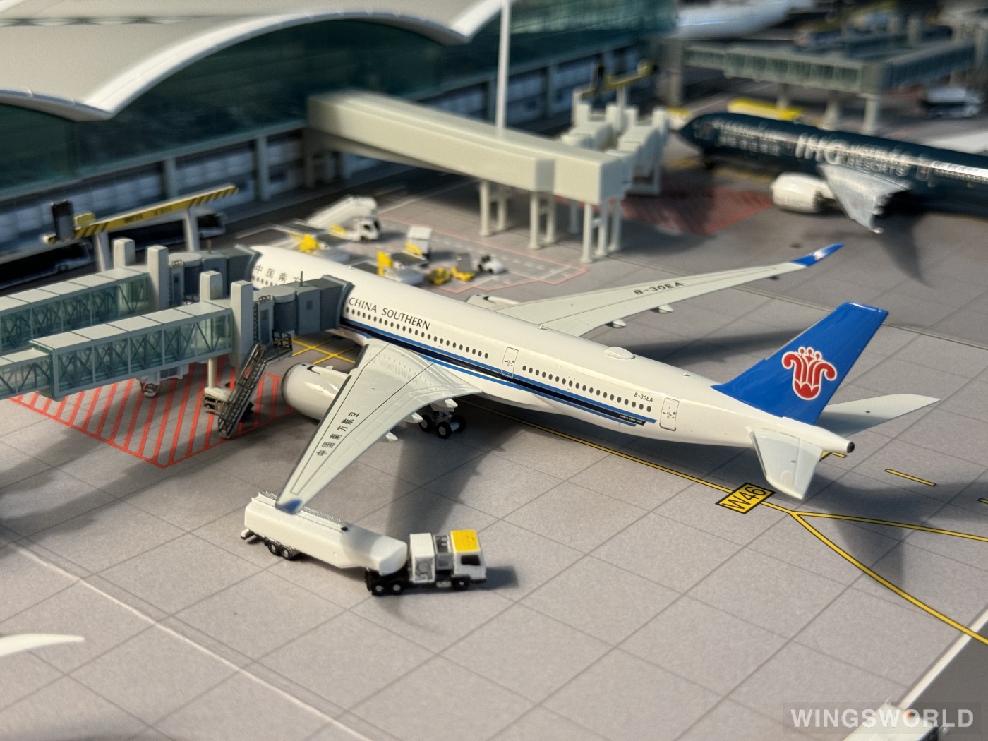 南航文创 1:400 24013 China Southern 中国南方航空 Airbus A350-900 B-30EA