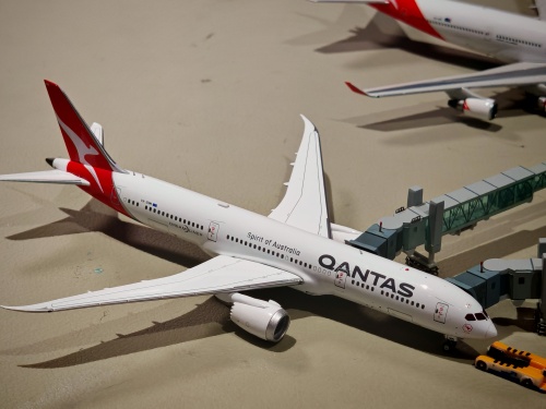 NGmodels 1:400 Boeing 787-9 Scoot 酷航NG55096 9V-OJE 图片和