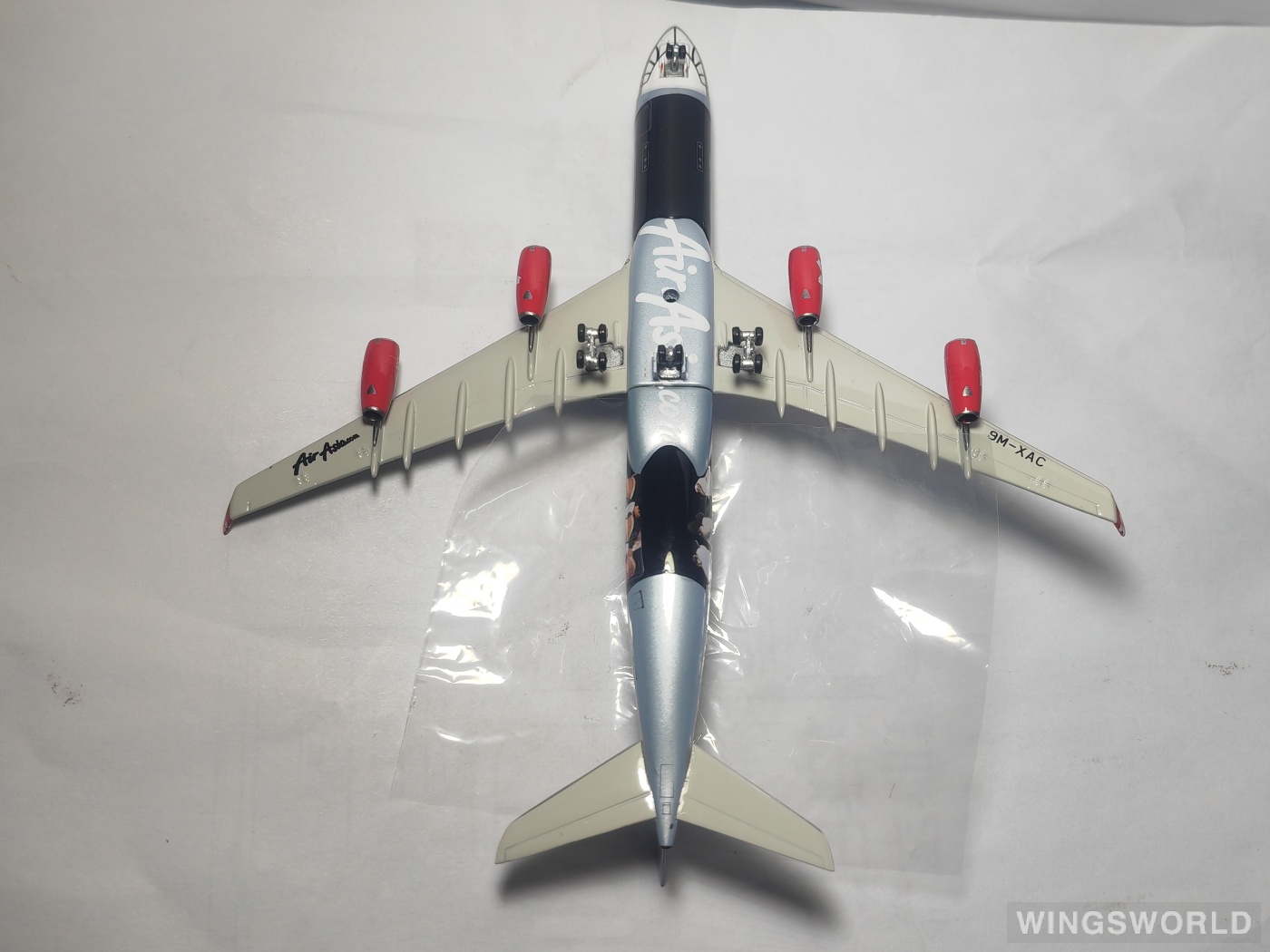Phoenix 1:400 PH10338 AirAsia 亚洲航空 Airbus A340-300 9M-XAC