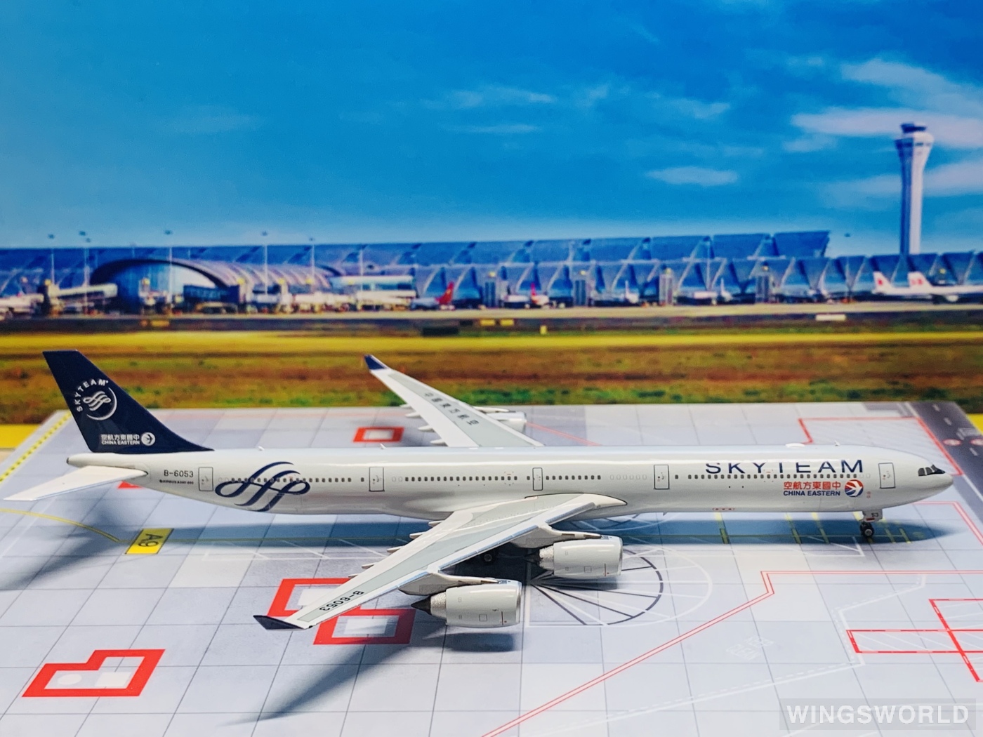 Phoenix 1:400 PH11931 China Eastern 中国东方航空 Airbus A340-600 B-6053