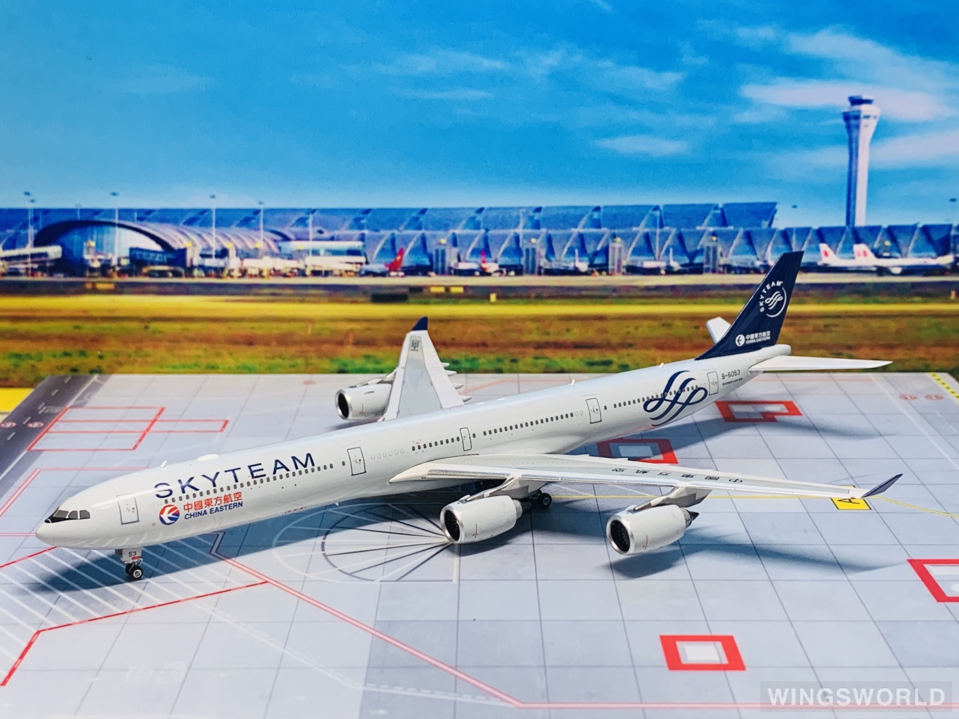 中国東方航空 A340-300 旧塗装｜Phoenix 1/400 中国東方航空 A340-300 旧塗装｜Phoenix 1/400 - メルカリ