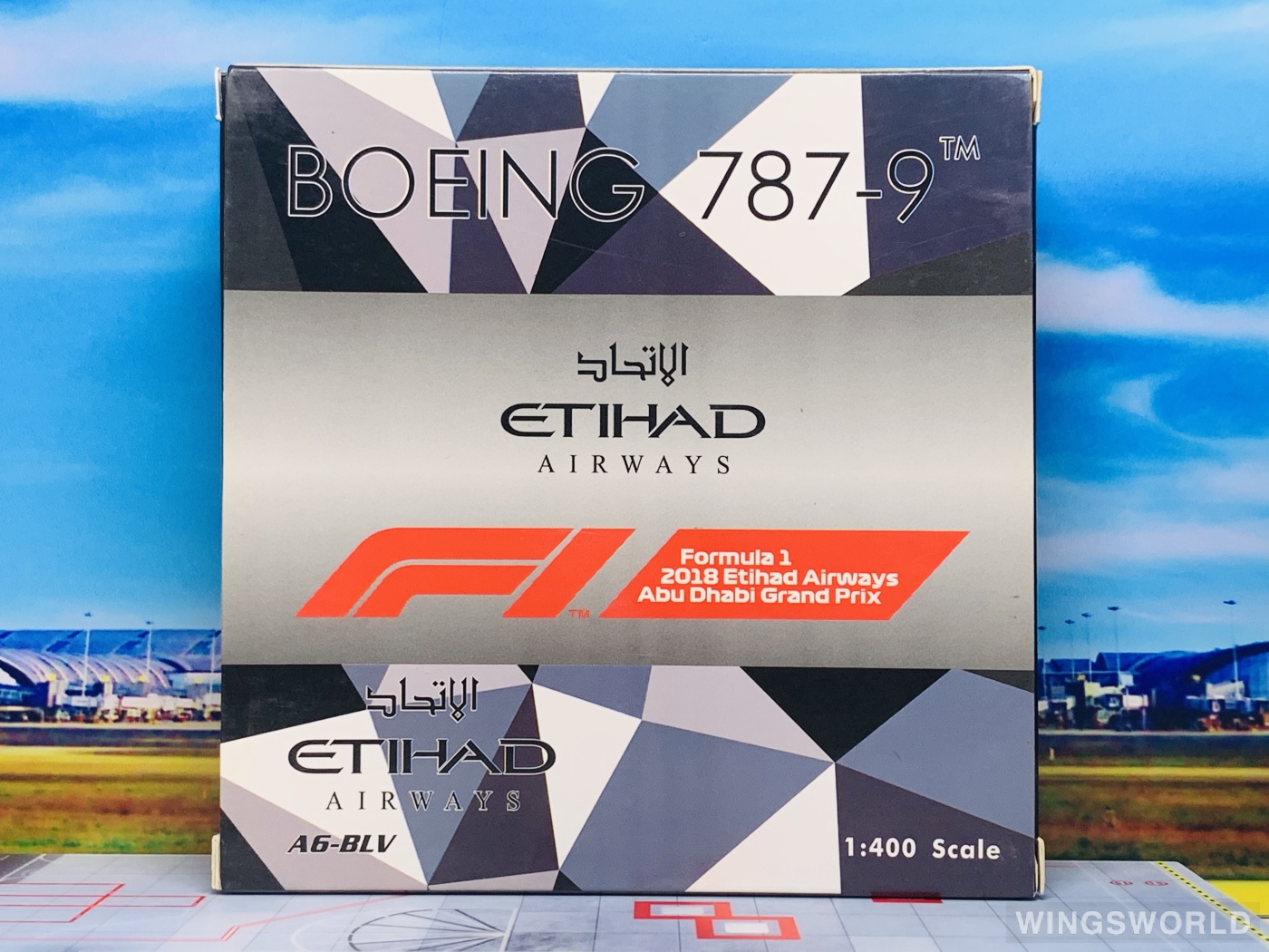 Phoenix 1:400 PH04243 Etihad Airways 阿提哈德航空 Boeing 787-9 A6-BLV