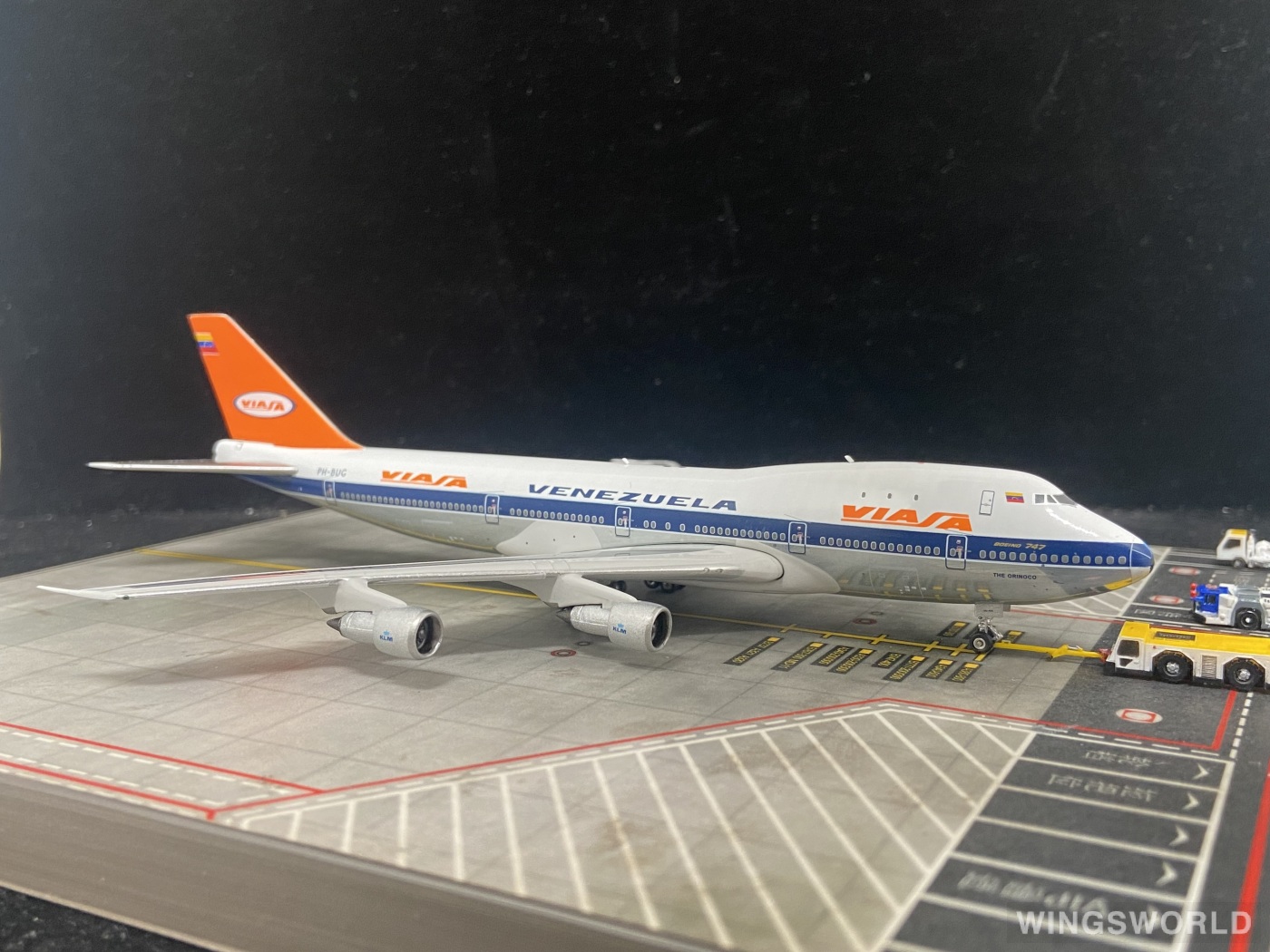 Phoenix 1:400 PH11681 KLM 荷兰皇家航空 Boeing 747-200 PH-BUG
