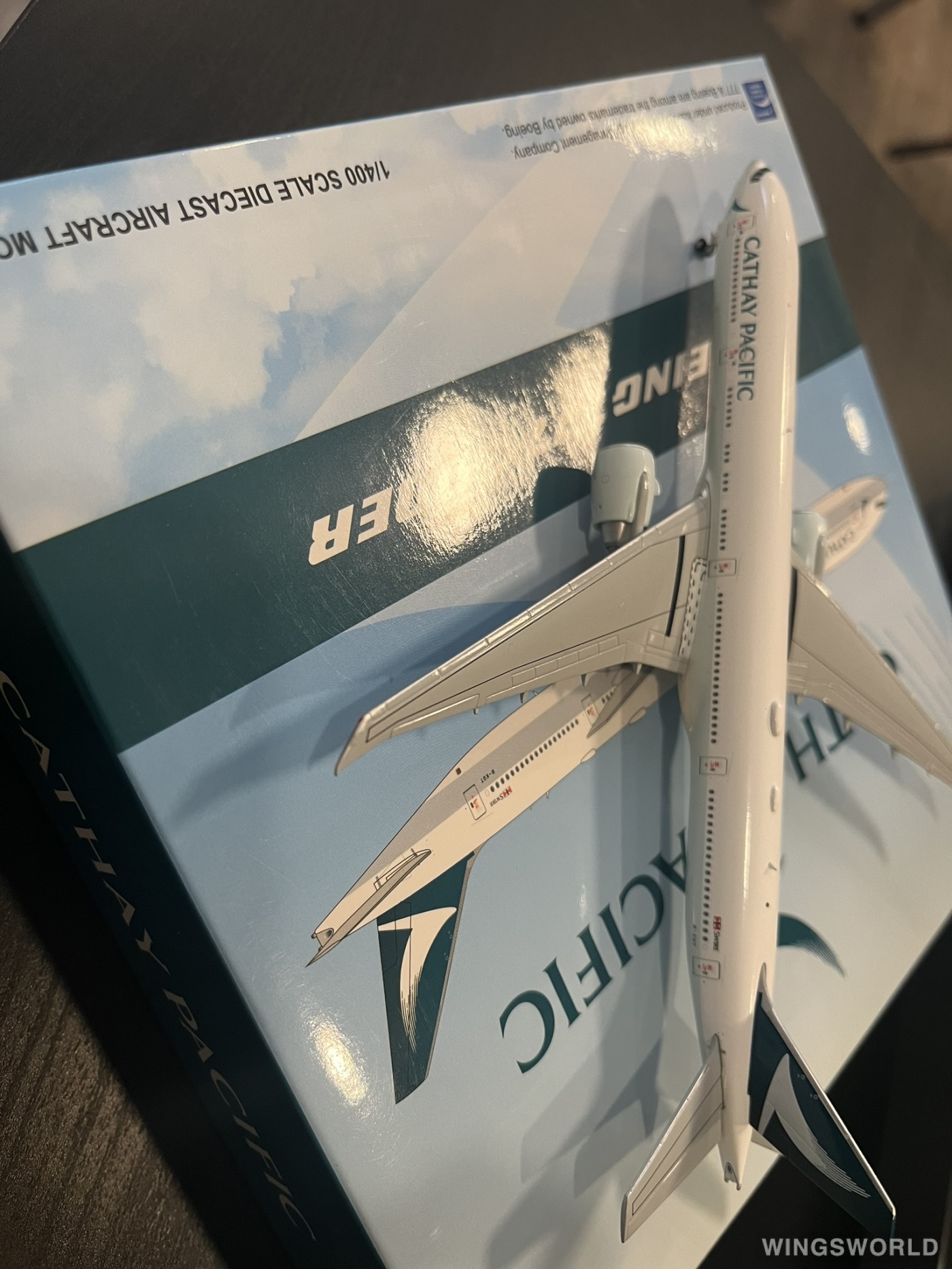 JC Wings 1:400 XX4984 Cathay Pacific 国泰航空 Boeing 777-300ER B-KQT