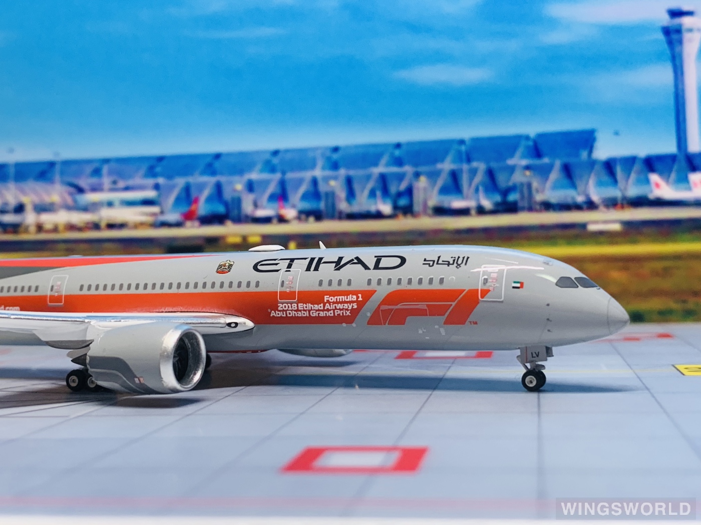 Phoenix 1:400 PH04243 Etihad Airways 阿提哈德航空 Boeing 787-9 A6-BLV