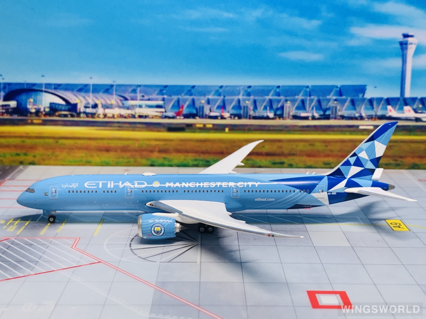 Phoenix 1:400 PH04302 Etihad Airways 阿提哈德航空 Boeing 787-9 A6-BND