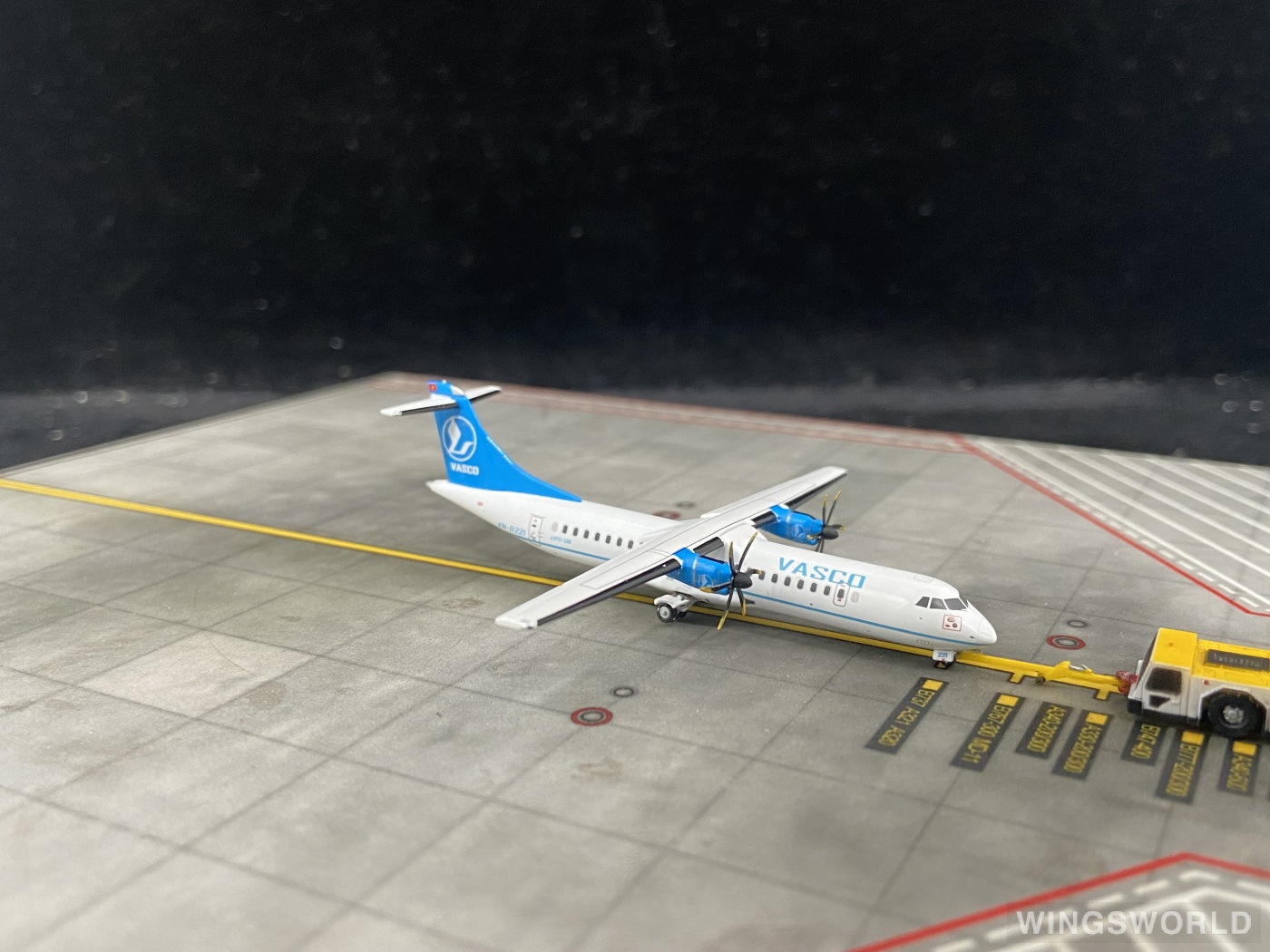 Geminijets 1:400 GJVFC2239 Vietnam Air Services Company ATR 72 VN-B221