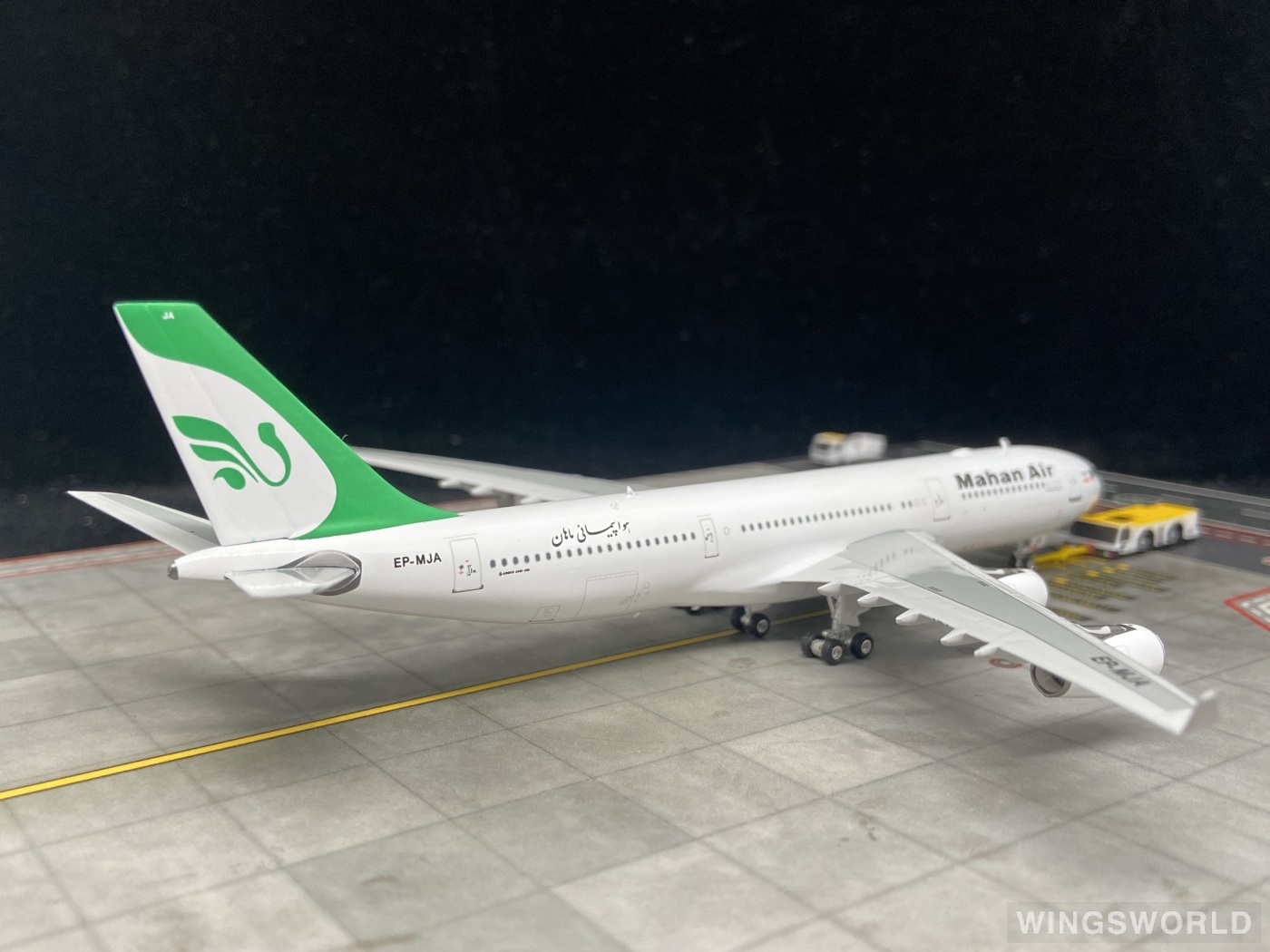 Phoenix 1:400 PH11929 Mahan Air 马汉航空 Airbus A340-200 EP-MJA