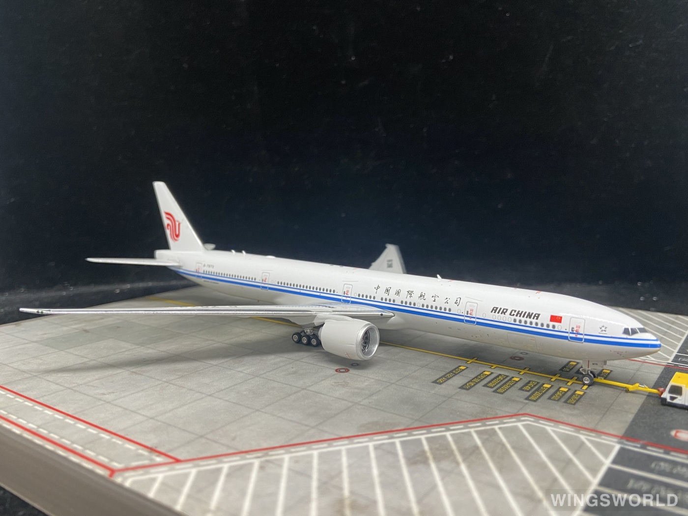 Phoenix 1:400 PH11932 Air China 中国国际航空 Boeing 777-300ER B-7973