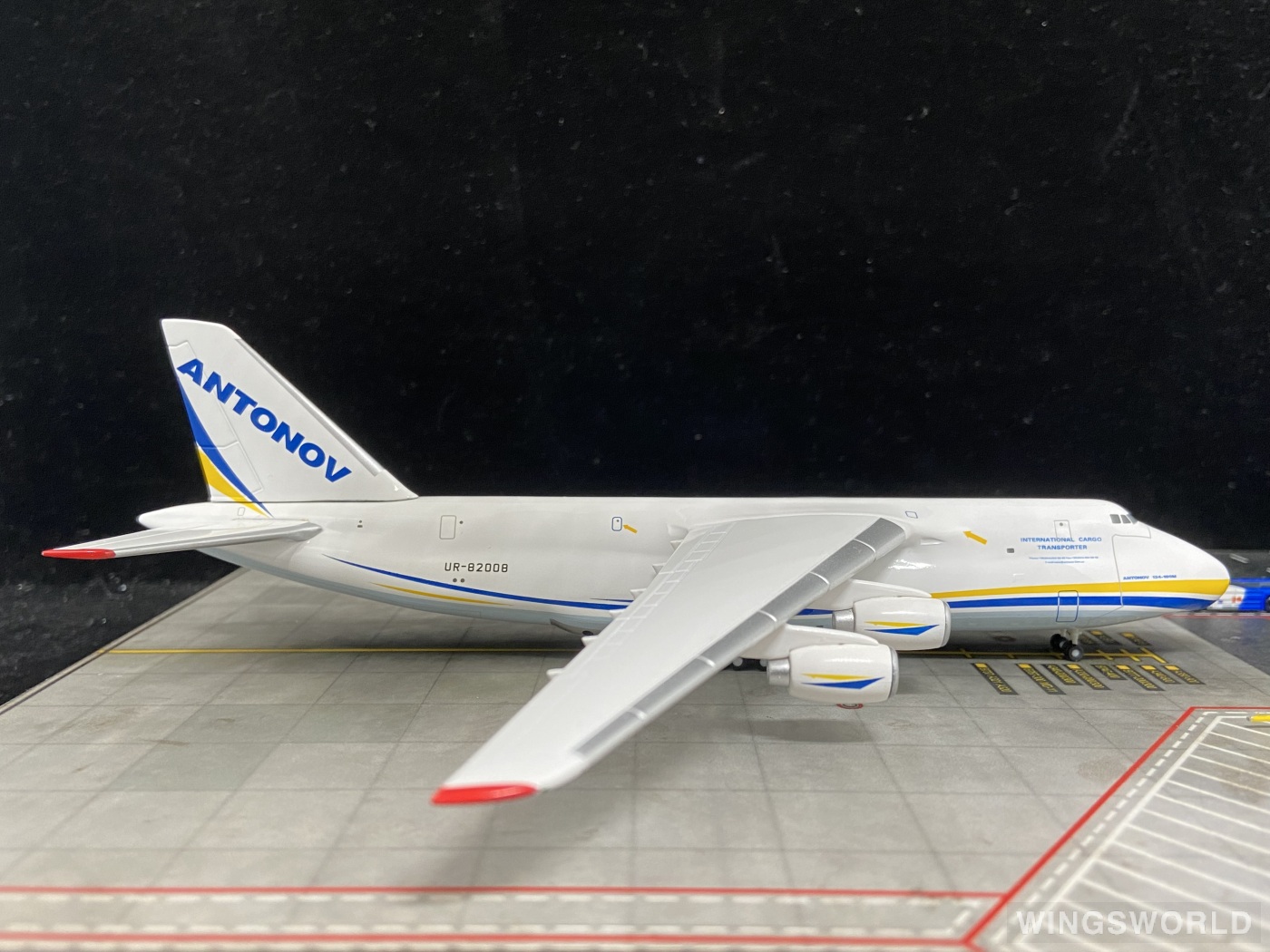 Herpa 1:400 562478 Antonov 安东诺夫 Antonov An-124 UR-82008