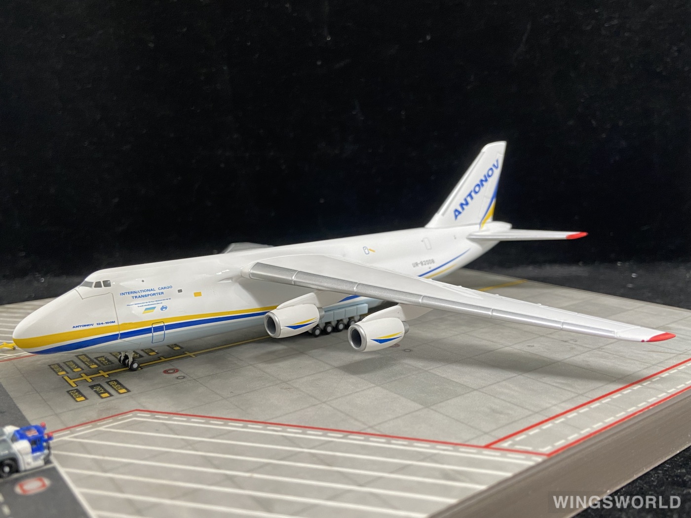 Herpa 1:400 562478 Antonov 安东诺夫 Antonov An-124 UR-82008