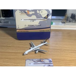 Singapore Airlines 新加坡航空 Boeing 757-200 9V-SGN  HYJL57009 HYJLwings 1:400