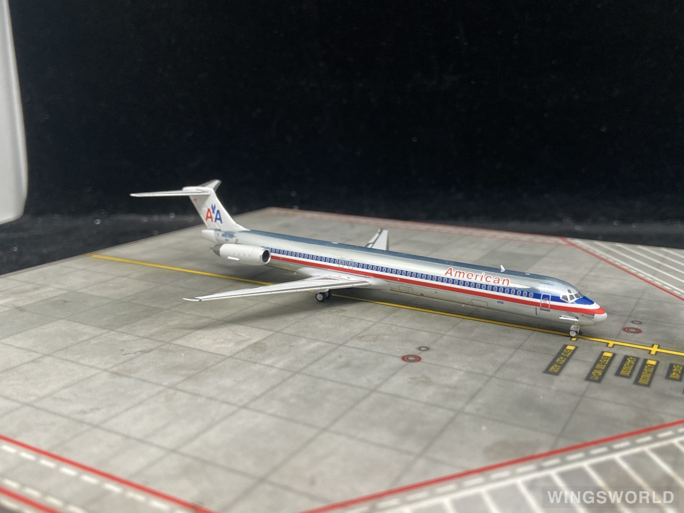 NGmodels 1:400 NG83002 American Airlines 美国航空 McDonnell Douglas MD-83 N9620D