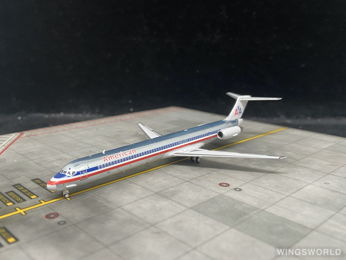 NGmodels 1:400 NG83002 American Airlines 美国航空 McDonnell Douglas MD-83 N9620D
