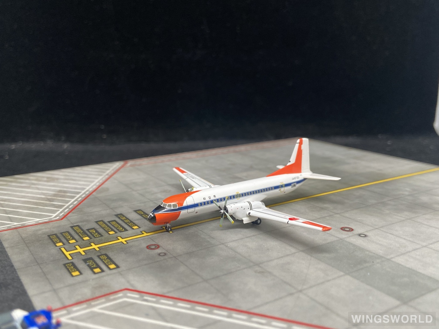 Hogan 1:400 YS41101-1 Japan Civil Aviation Bureau 日本民航局 NAMC YS-11 JA8720