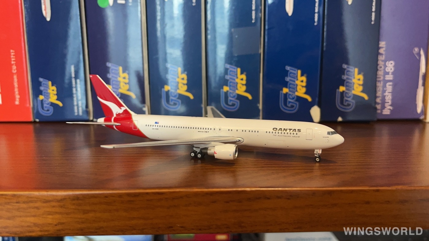 Phoenix 1:400 PH10724 Qantas 澳洲航空 Boeing 767-300 VH-OGN