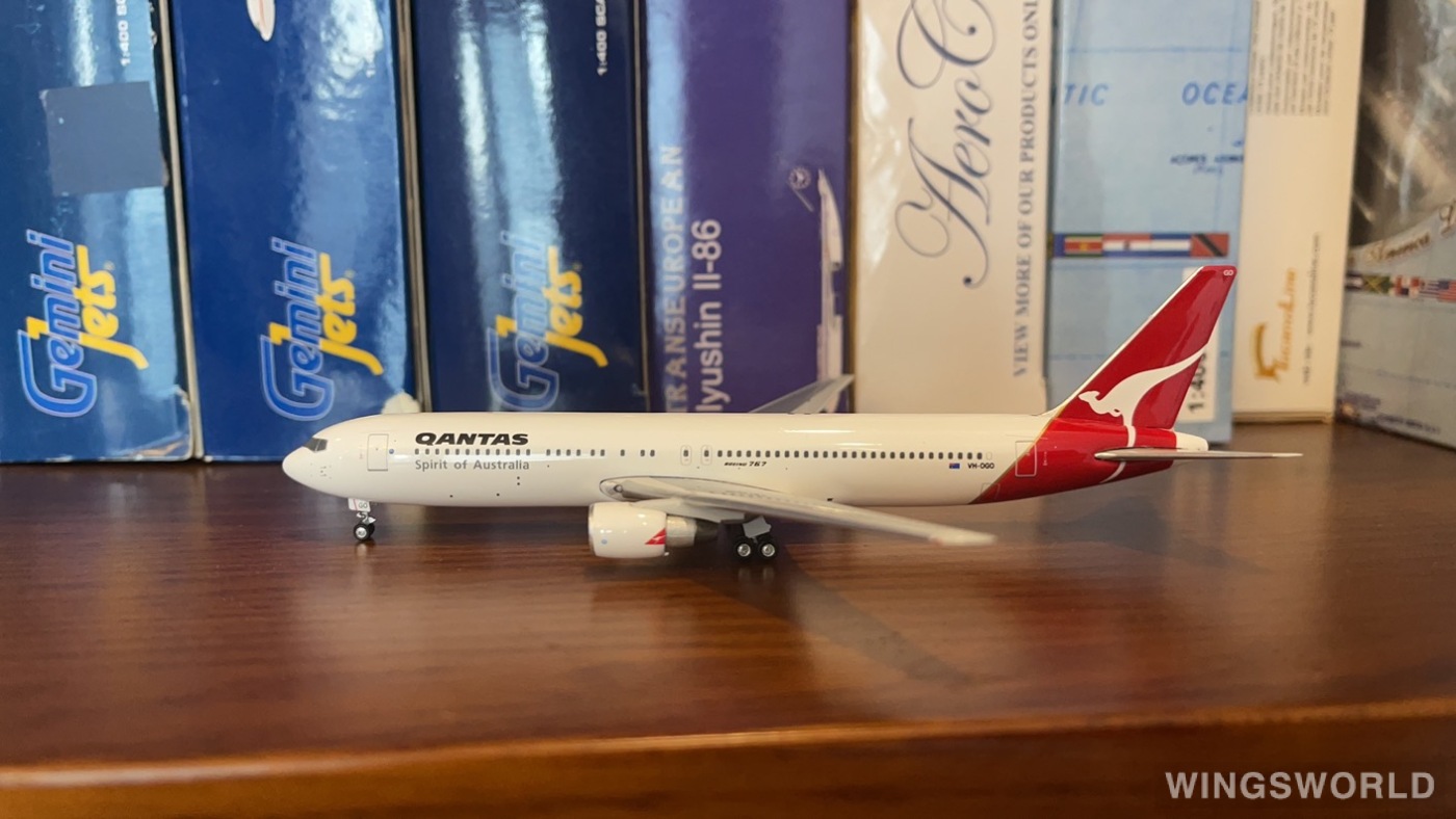 Phoenix 1:400 PH10725 Qantas 澳洲航空 Boeing 767-300 VH-OGO