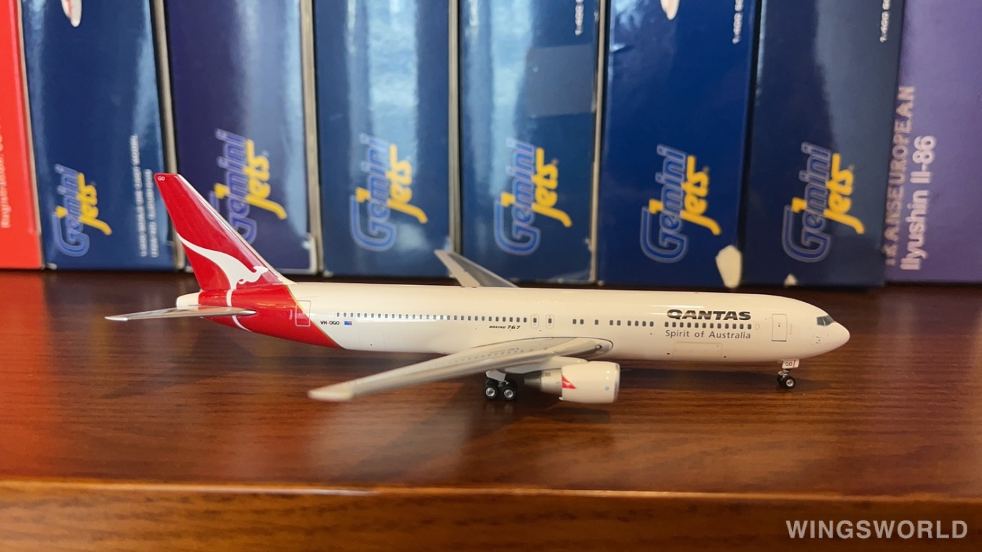 Phoenix 1:400 PH10725 Qantas 澳洲航空 Boeing 767-300 VH-OGO