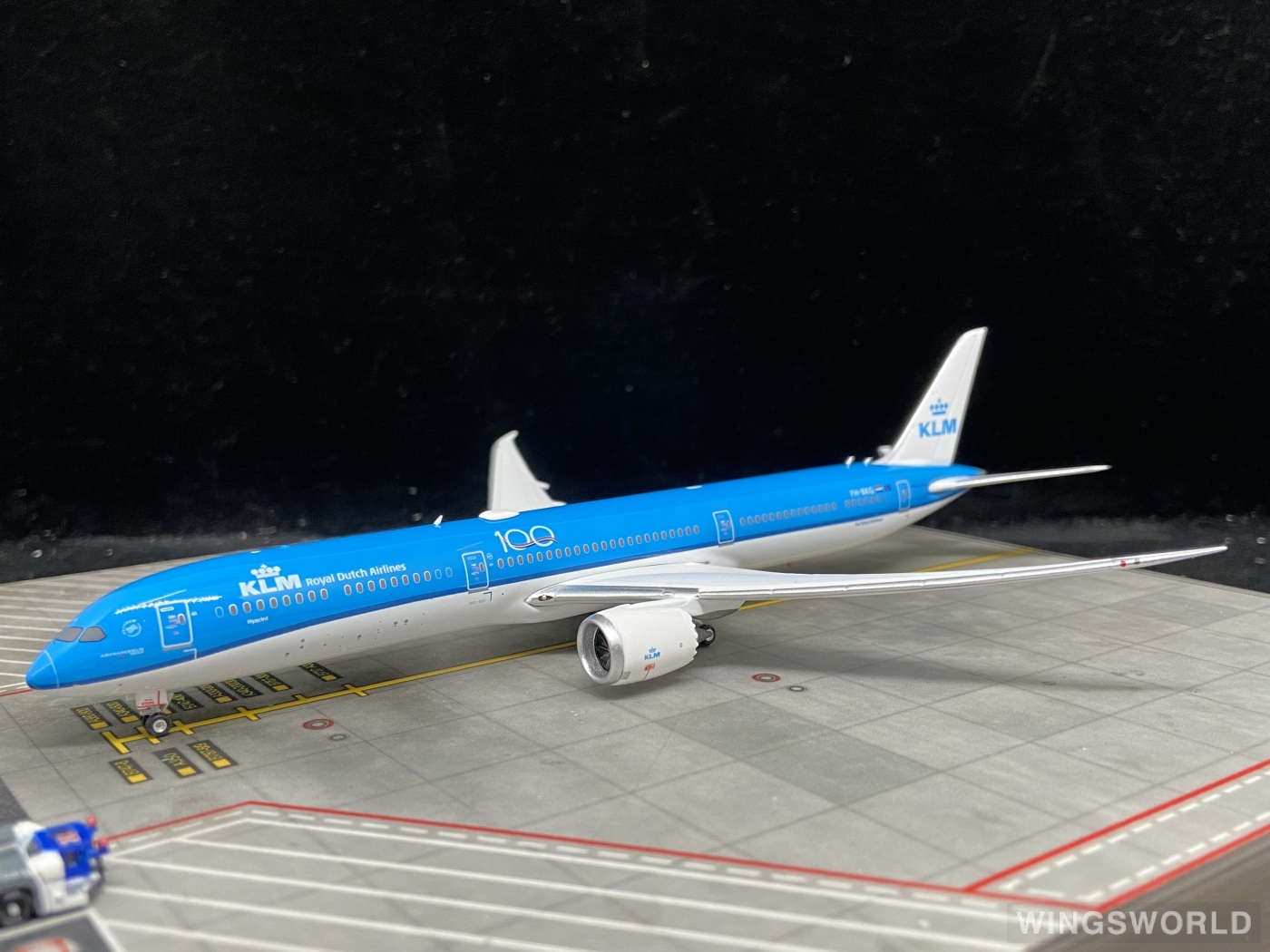 Phoenix 1:400 PH11654 KLM 荷兰皇家航空 Boeing 787-10 PH-BKG