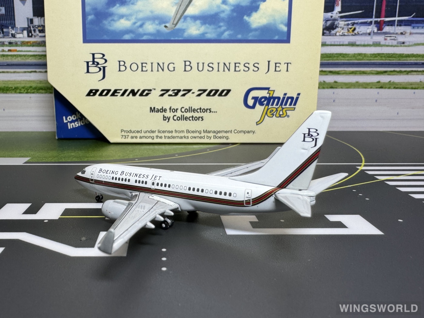 Geminijets 1:400 GJBBJ375 Boeing 波音公司 Boeing 737-700 N737BZ