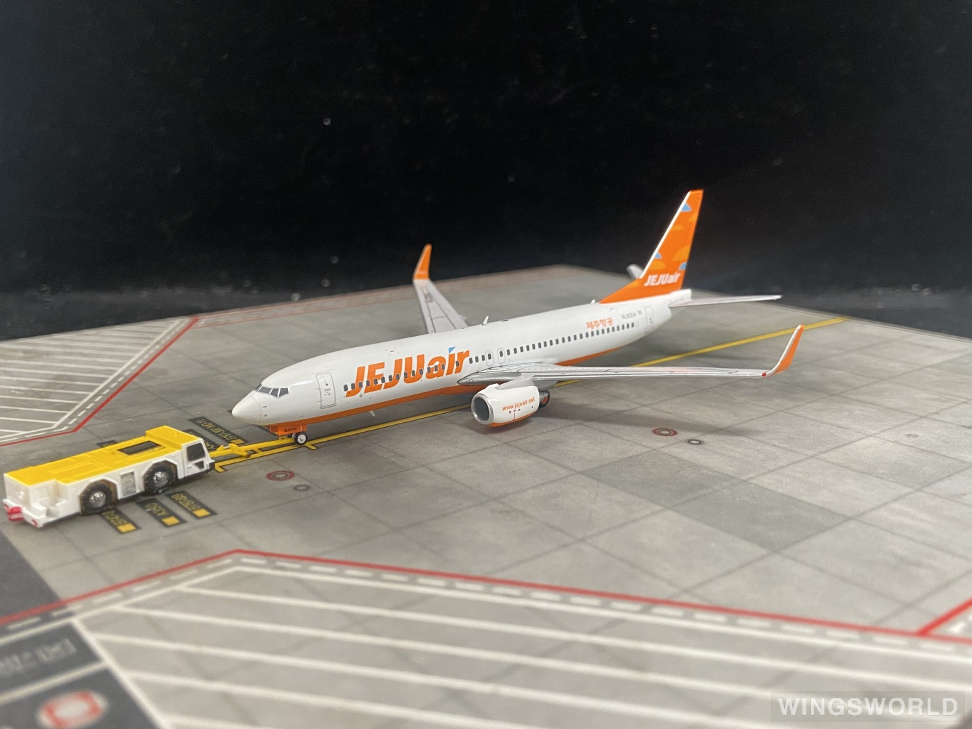 JC Wings JEJU AIR for Boeing B737-800 HL8305 1:400 Aircraft