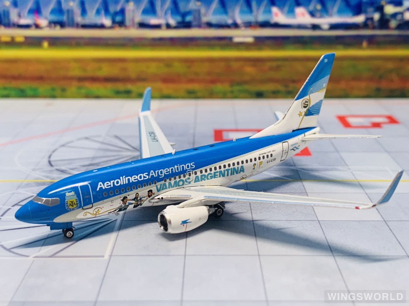 Phoenix 1:400 PH10976 Aerolíneas Argentinas 阿根廷航空 Boeing 737-700 LV-CSI