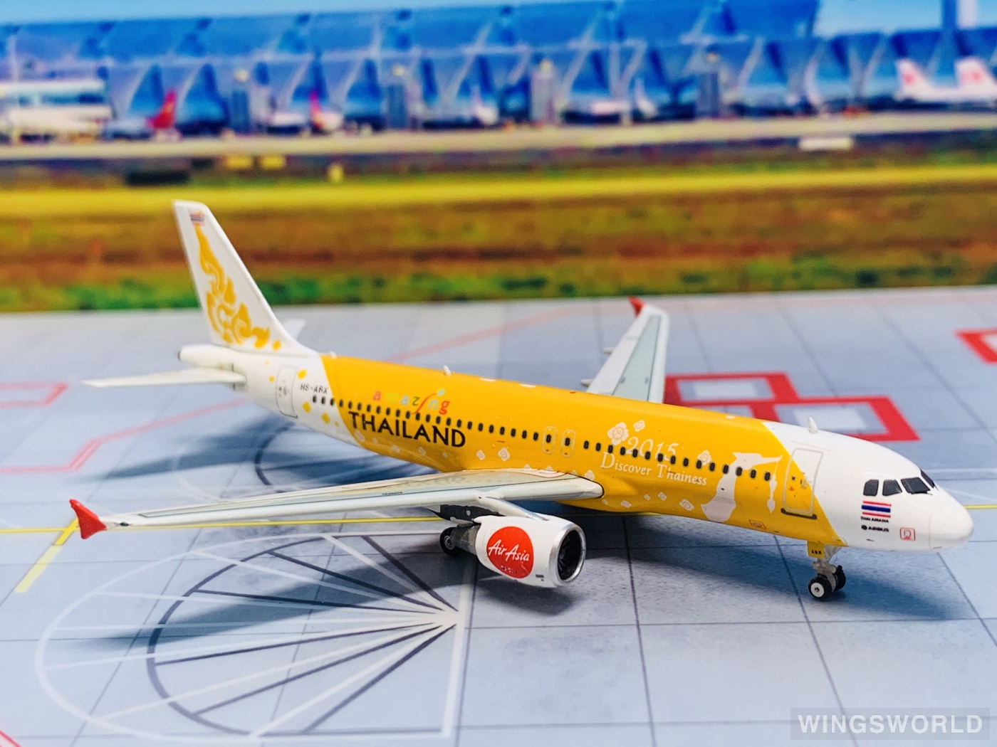 Phoenix 1:400 PH11158 AirAsia 亚洲航空 Airbus A320 HS-ABX