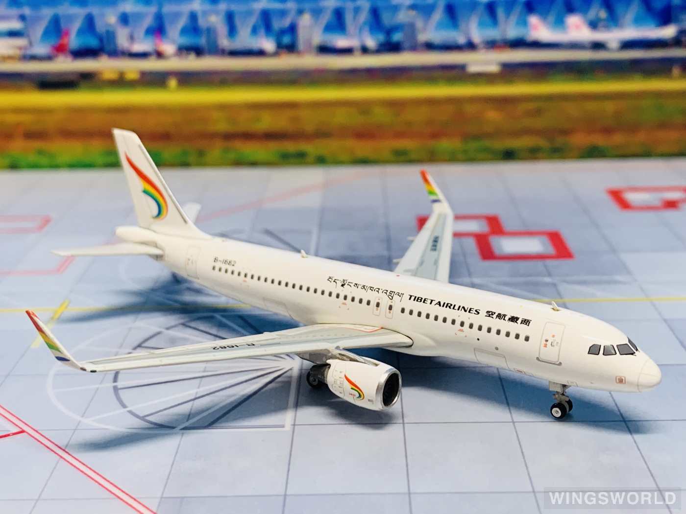 Phoenix 1:400 PH11228 Tibet Airlines 西藏航空 Airbus A320 B-1682