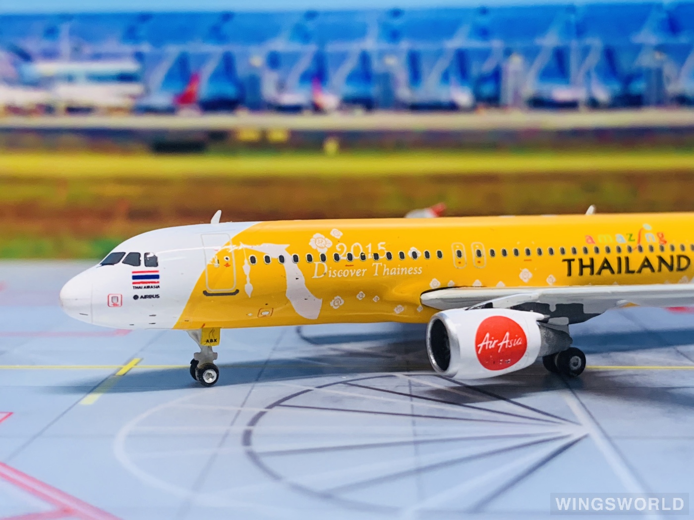Phoenix 1:400 PH11158 AirAsia 亚洲航空 Airbus A320 HS-ABX