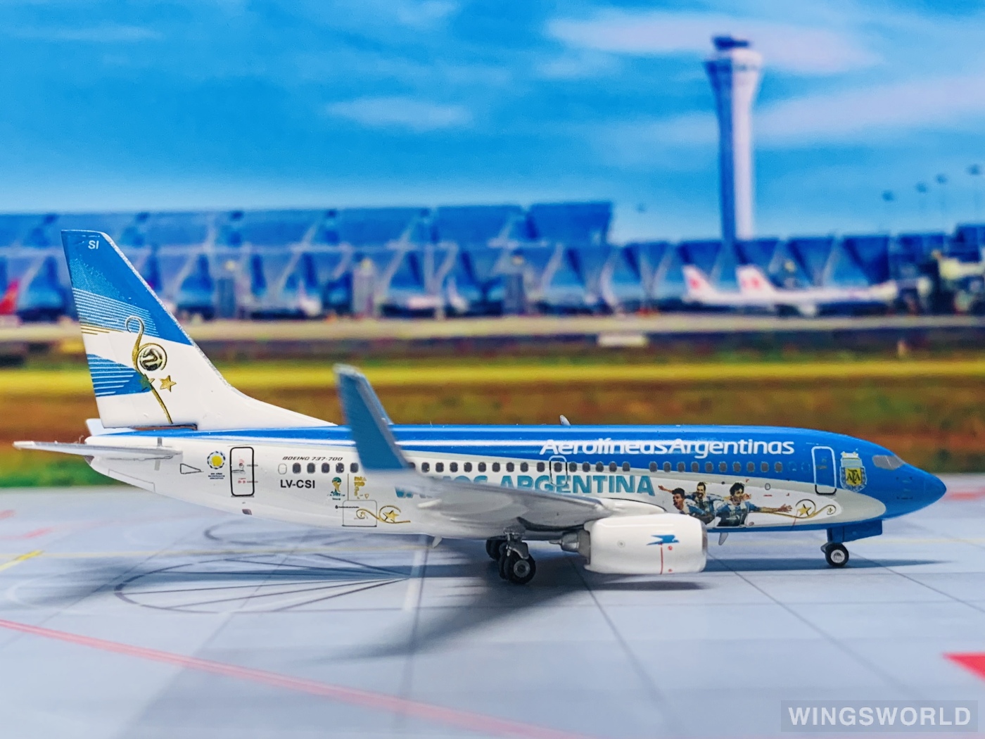 Phoenix 1:400 PH10976 Aerolíneas Argentinas 阿根廷航空 Boeing 737-700 LV-CSI