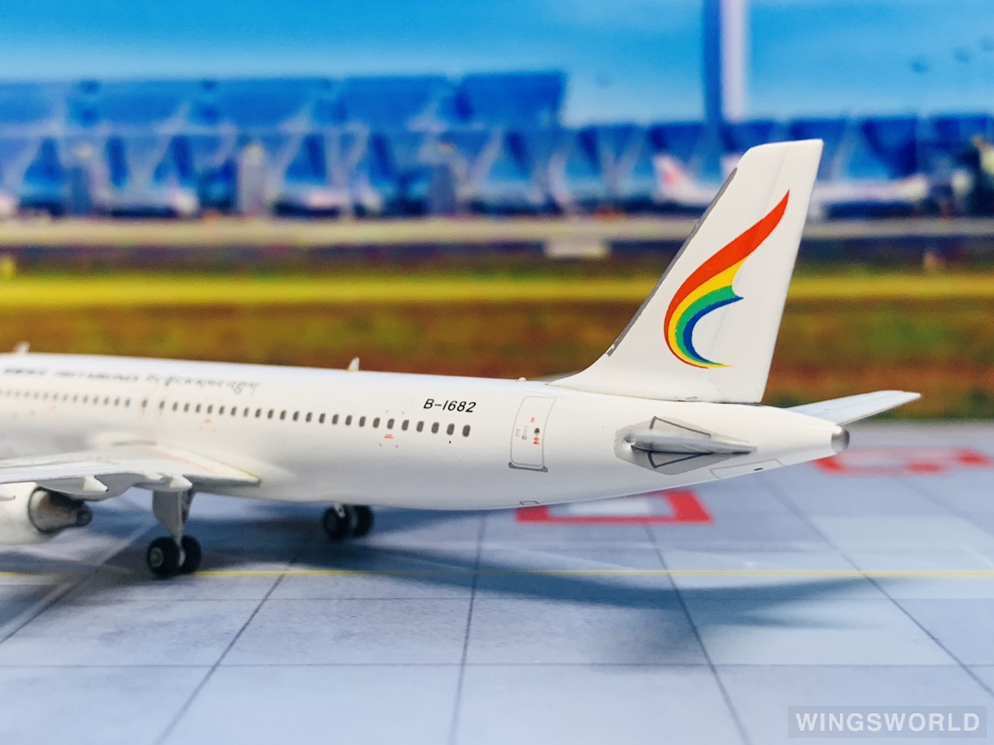 Phoenix 1:400 PH11228 Tibet Airlines 西藏航空 Airbus A320 B-1682