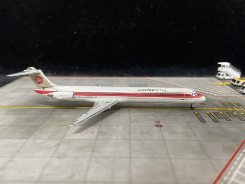 Jet-X 1:400 McDonnell Douglas MD-82 Continental Airlines 美国大陆