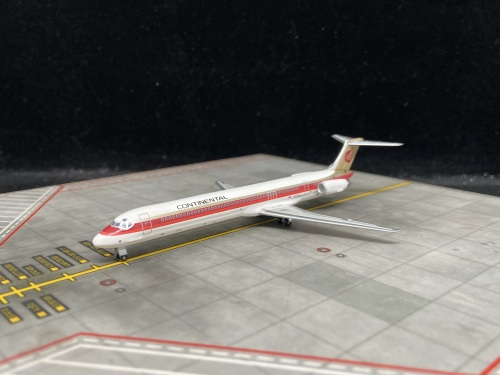 Jet-X 1/400 JX099 MD-82 CONTINENTAL