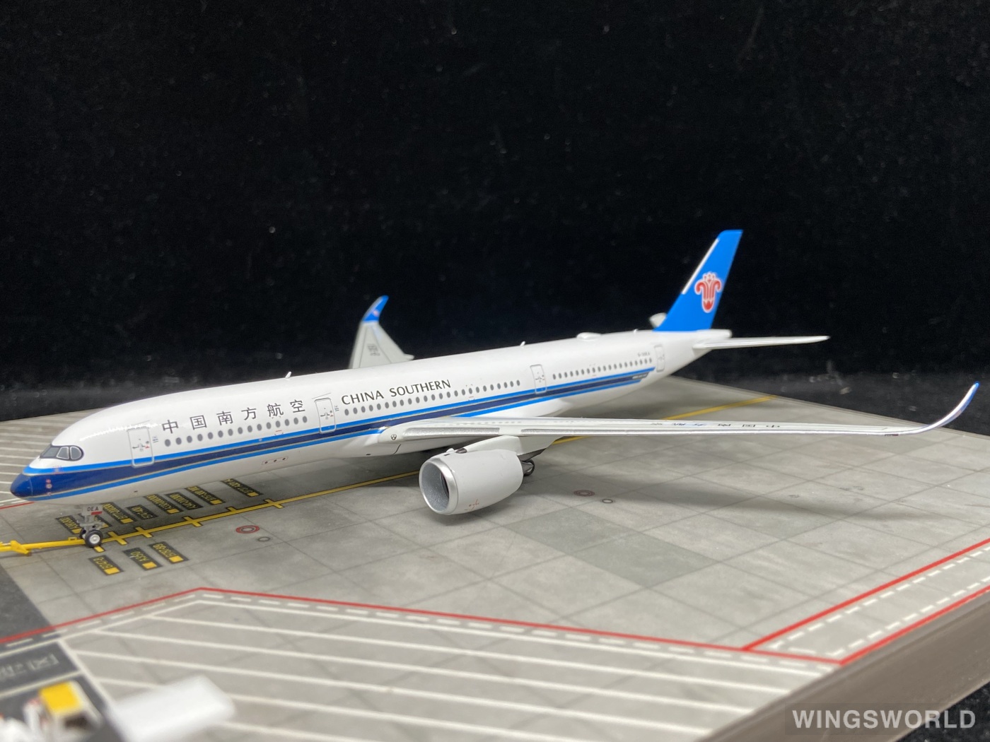南航文创 1:400 24013 China Southern 中国南方航空 Airbus A350-900 B-30EA