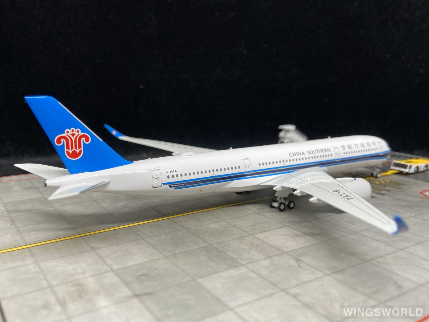 南航文创 1:400 24013 China Southern 中国南方航空 Airbus A350-900 B-30EA