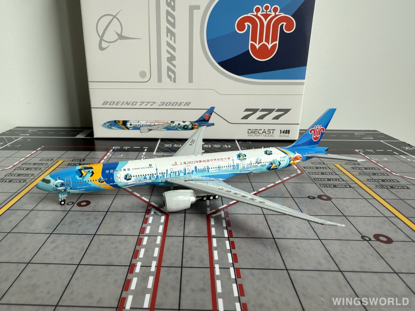 JC Wings 1:400 XX4497 China Southern 中国南方航空 Boeing 777-300ER B-2007